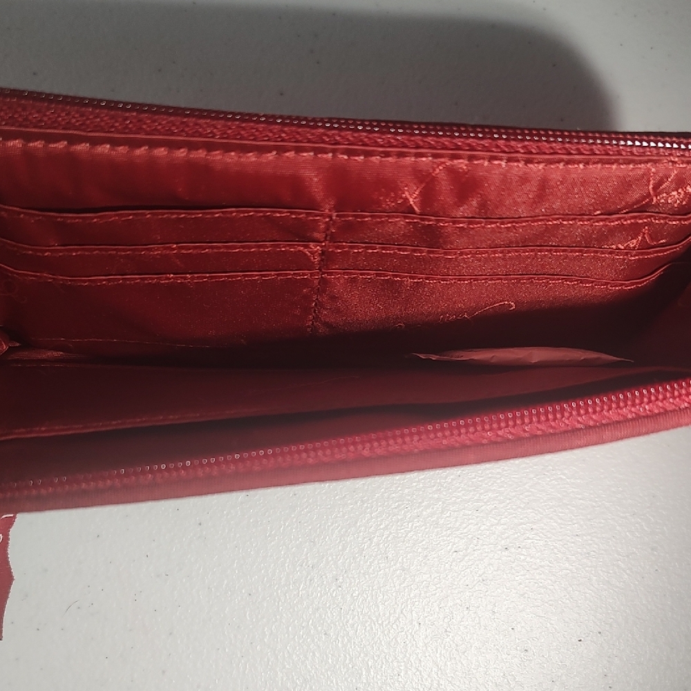 Vera Bradley Red and White Mini Concerto Pattern Wristlet - Picture 5 of 5